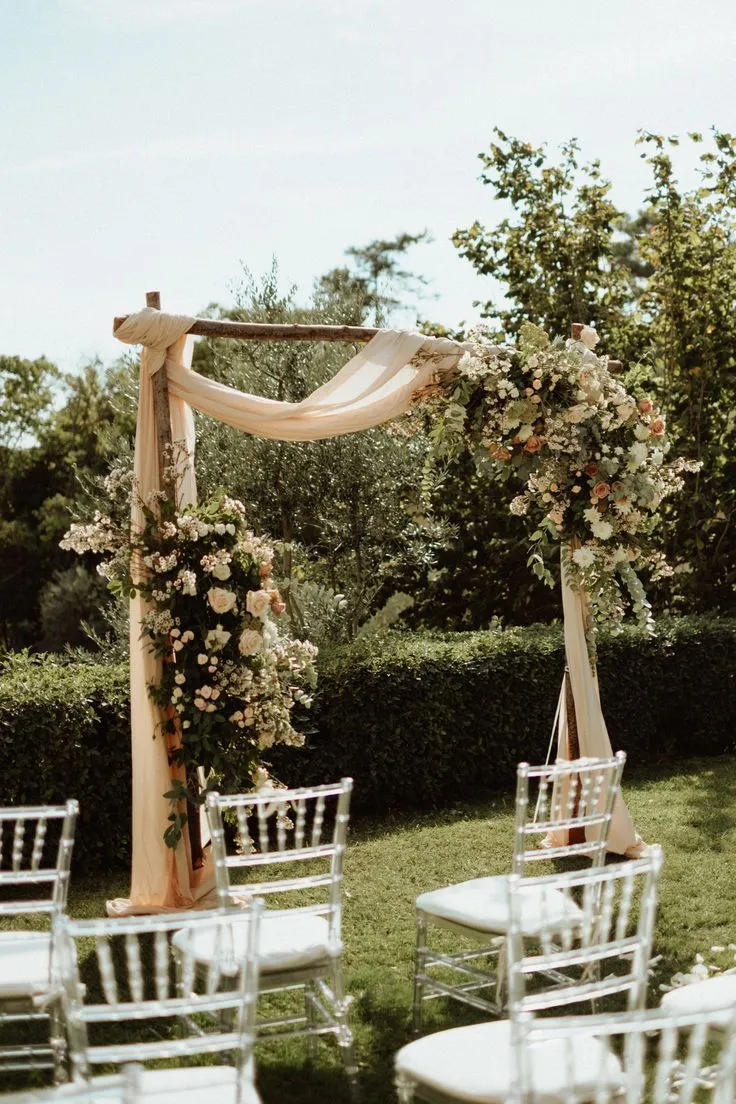 Outdoor welcome dinner for destination wedding guests at an Italian villa terrace